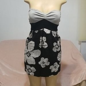 Floral strapless dress